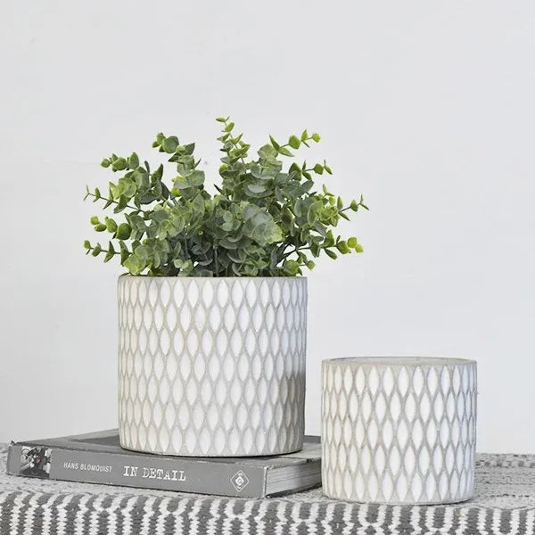 GRAY PATTERNED POTS