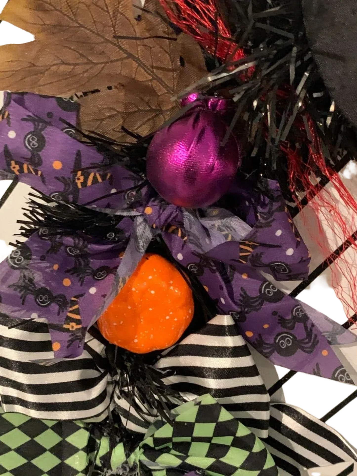 HALLOWEEN WITCH WREATH