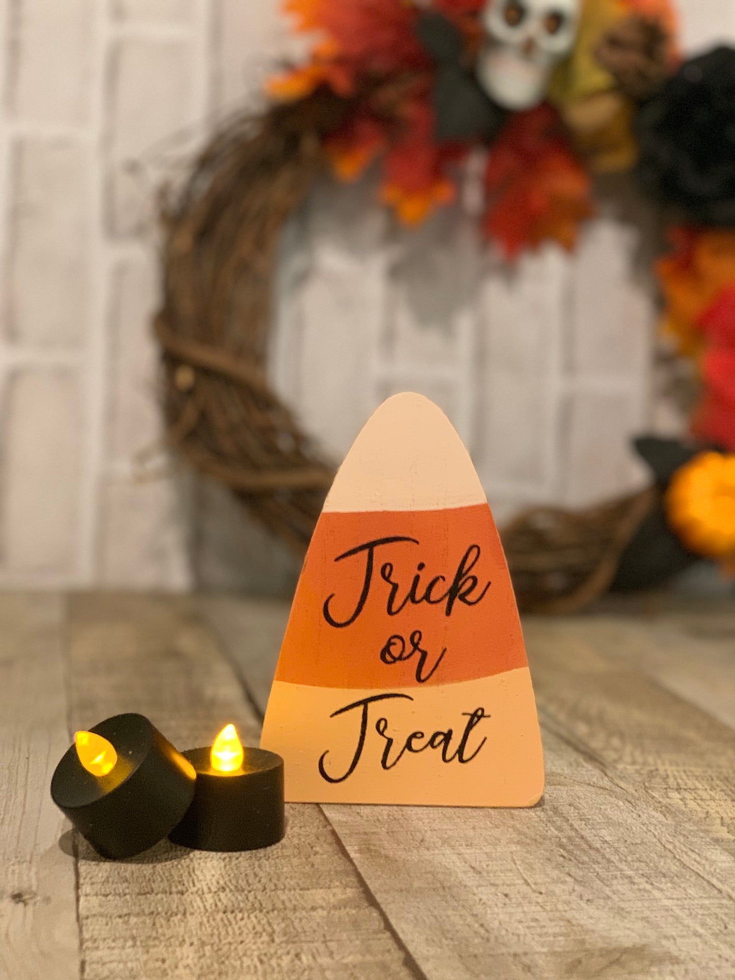 CANDY CORN SITTER "TRICK OR TREAT'