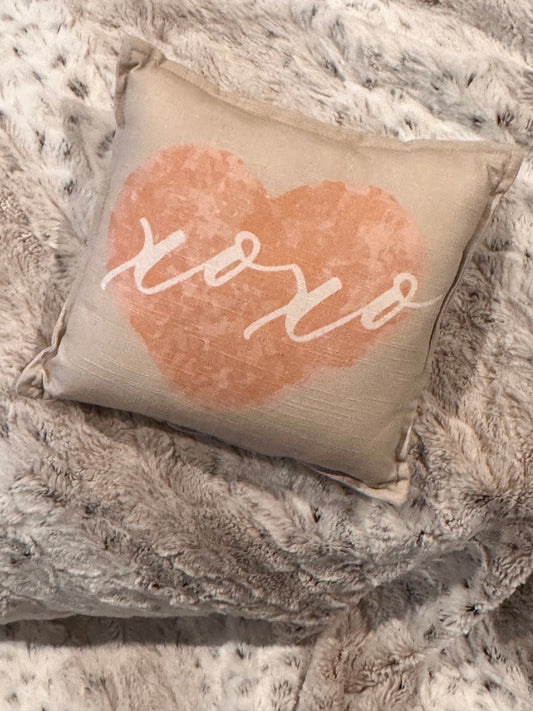 XOXO HEART PILLOW